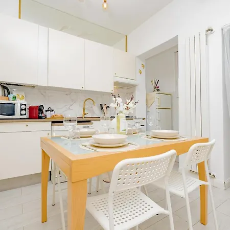 Central-station Luxury Appartament * Milánó